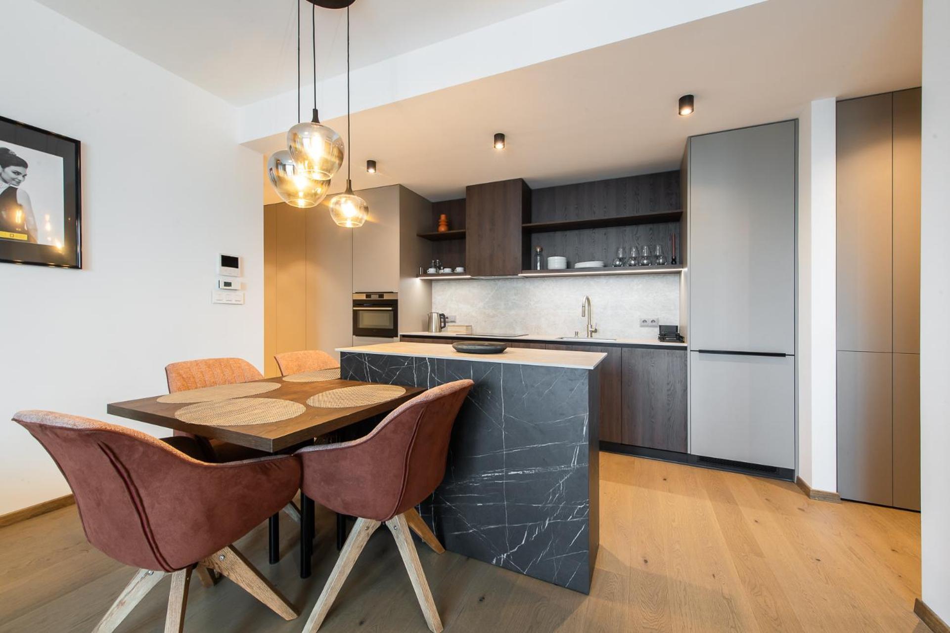 Nikas Eurovea Apartments - Free Parking ブラチスラヴァ エクステリア 写真